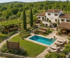 Istrie, Oprtalj - Authentique maison en pierre istrienne avec vaste terrain constructible