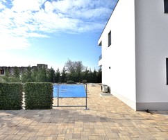 Luxuriöse Villa mit Pool in Jadrija zu verkaufen
