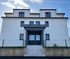 Poreč, Istria: Spacious penthouse with two apartments