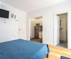 Dom na sprzedaż w Vodicach położony blisko morza oraz słynnej Plave plaže w Chorwacji