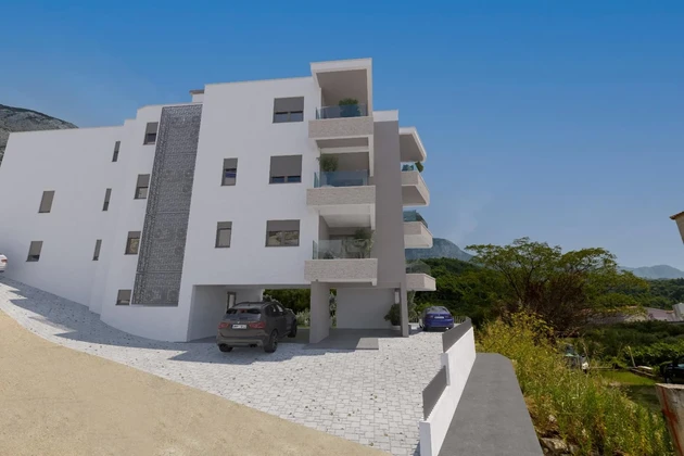 Penthouse z trzema sypialniami na sprzedaż w Tučepi w Chorwacji
