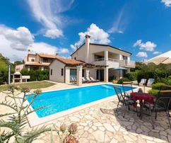 Istria, Višnjan: villa con vista panoramica e piscina