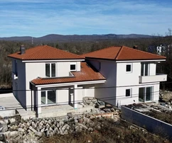 Matulji, Mučići, newly built semi-detached house in shell construction, four-room apartment 212 m², garage