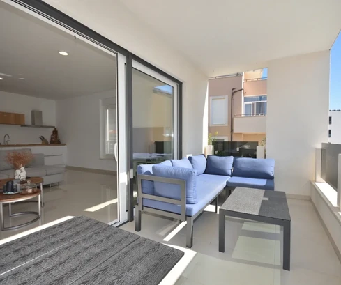 Vodice – appartement meublé au premier étage, emplacement attractif