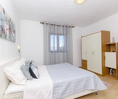 Apartmenthaus in Supetar mit Meerblick zu verkaufen in Kroatien