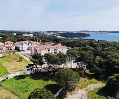 Nowoczesny parterowy dom w Rovinj na sprzedaż, położony blisko morza w Chorwacji