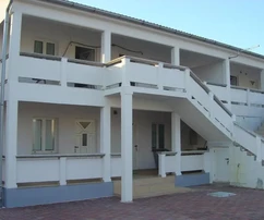Casa adosada con posibilidad de comprar una segunda parte idéntica
