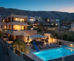 Villa in vendita con vista panoramica sul mare di Pag in Croazia