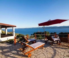 Maison en pierre à vendre avec vue mer à Bol en Croatie