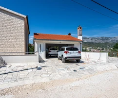 Split, Kamen, a detached house with a total gross area of 492 m²