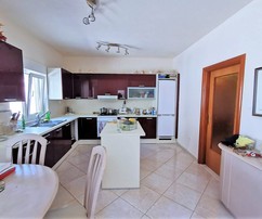 Villa familiar en Čiovo con piscina y garaje cerca de la playa