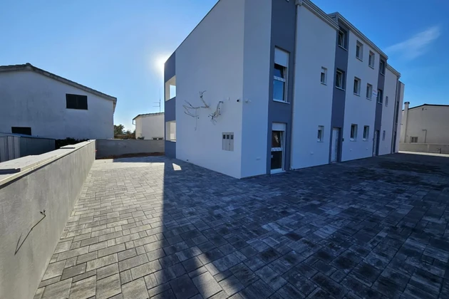 Appartamento secondo piano 51 m² + 27 m² terrazza con vista mare