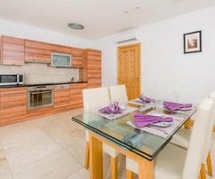 Appartement Brac avec terrasse et piscine partagée à vendre