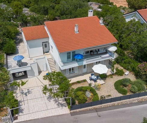 Maison au centre de Krk à vendre avec un grand potentiel en Croatie