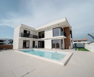 Luxusná vila na predaj v Privlake blízko mora v Chorvátsku