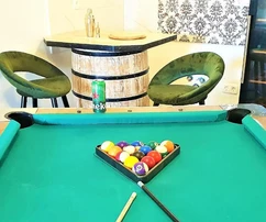 Apartmenthaus mit Pool in Rogoznica zu verkaufen in Kroatien