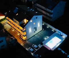 K. Novi - Villa avec jardin et piscine