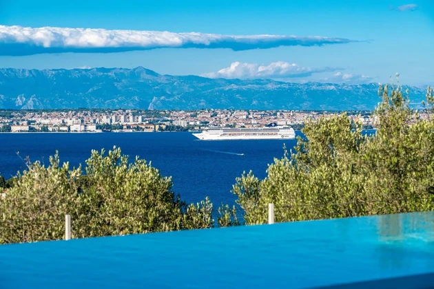 Vila s panoramskim pogledom na otoku Ugljanu