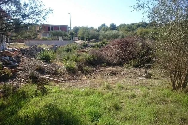 Čiovo, Okrug G., stavebný pozemok 2275 m2 v zóne M1