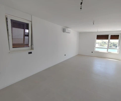 Sibenik, Grebastica, luxusní apartmán se čtyřmi ložnicemi blízko moře