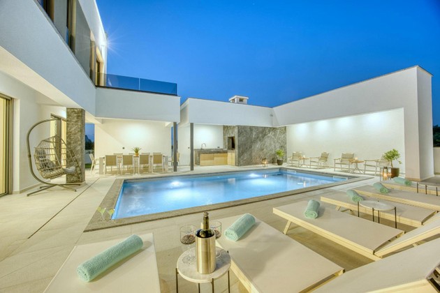 Luxury Villa with Panoramic Views, Two Pools & Sauna