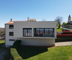 MODERN VILLA WITH TWO APPARTMENTS, PANORAMIC SEA VIEW, POREČ, OPPORTUNITY FOR INVESTMENT
