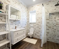 Priestranný dom s bazénom a terasou na predaj v Chorvátsku