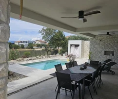 Krk, Linardici, luxusní vila s bazénem a saunou, novostavba, 200 m², pozemek 450 m²