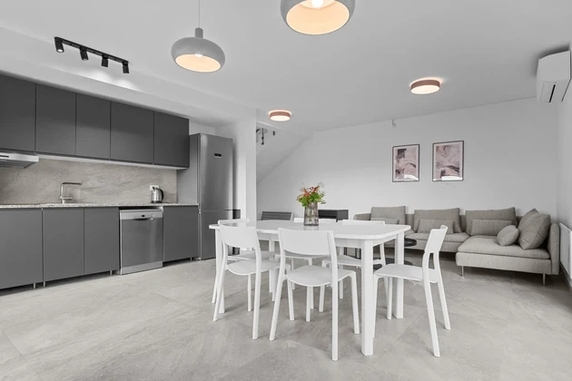 Istrie, Poreč, dvojdům 180 m² se 4 ložnicemi a 3 parkovacími místy