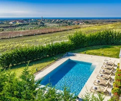 Istria, Brtonigla, esclusiva villa moderna con vista mare e oasi benessere
