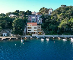 Apartment for sale in Dubrovnik right on the waterfront in Croatia