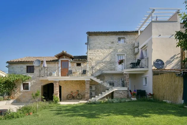 Stone house with four apartments and sea view, Istria, Poreč