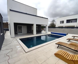 Modern villa with pool, Istria, Pula