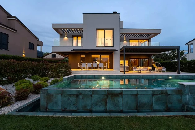 Istria, Porec: Villa moderna con piscina cerca del mar