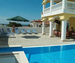 Peroj, Istria: Splendido hotel con vista mare, a pochi passi dalla spiaggia
