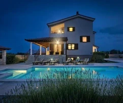Beautiful villa with pool, Istria, Svetvinčenat