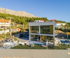 Villa moderne avec vue sur la mer