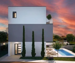 Semi-detached home with a pool for sale near Poreč in Croatia