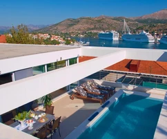 Straordinaria villa con vista mare a Dubrovnik