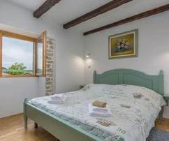 Motovun - Authentique maison en pierre avec piscine à vendre