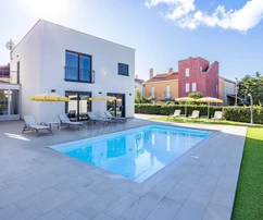Istria, Volme - Luxusná vila v uzavretom areáli s bazénom