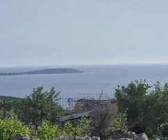 Marina, Vinišće, stavební pozemek 1006 m2, výhled na moře, ideální pro vilu