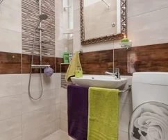 <p>Split, háromszobás, 106 m2-es lakás az első emeleten, kiváló helyen, a belvárosban!</p>