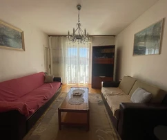 Сплит, Кман, трехкомнатная квартира 84 м², требуется ремонт, 6 этаж, ю-в