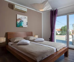 Medulinban modern otthon medencével eladó Horvátországban