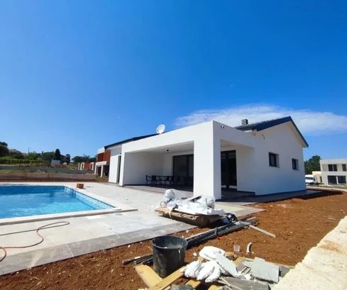 Lovely Ground floor house with pool, Istria, Labin