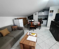 APARTAMENTO EN UNA ZONA TRANQUILA, A 700 M DE LA PLAYA.