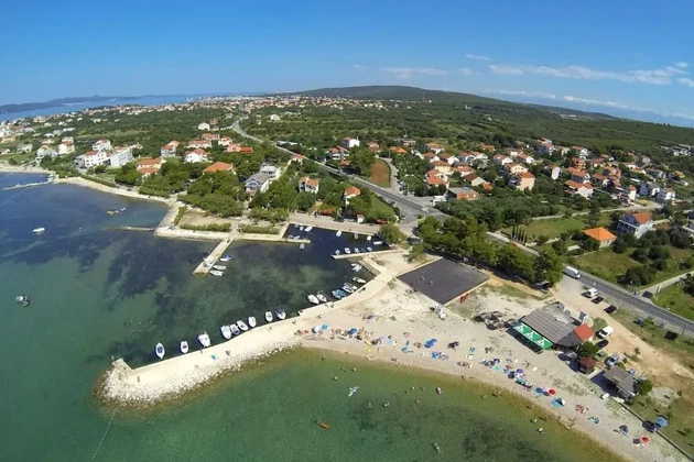 Stavební pozemek v Sukošanu blízko magistrály
