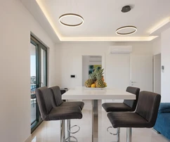 Villa de lujo con piscina en venta en Čiovo Okrug, Croacia