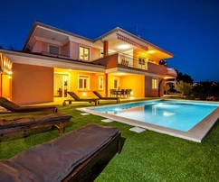 Luxusvilla mit Pool in toller Lage, Istrien, Rovinj